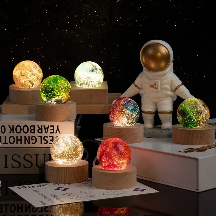 Boule d'étoile en verre coloré - Solar System Orrery avis et prix