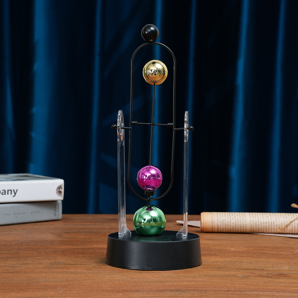 Pendule de Newton à mouvement  - Solar System Orrery avis et prix